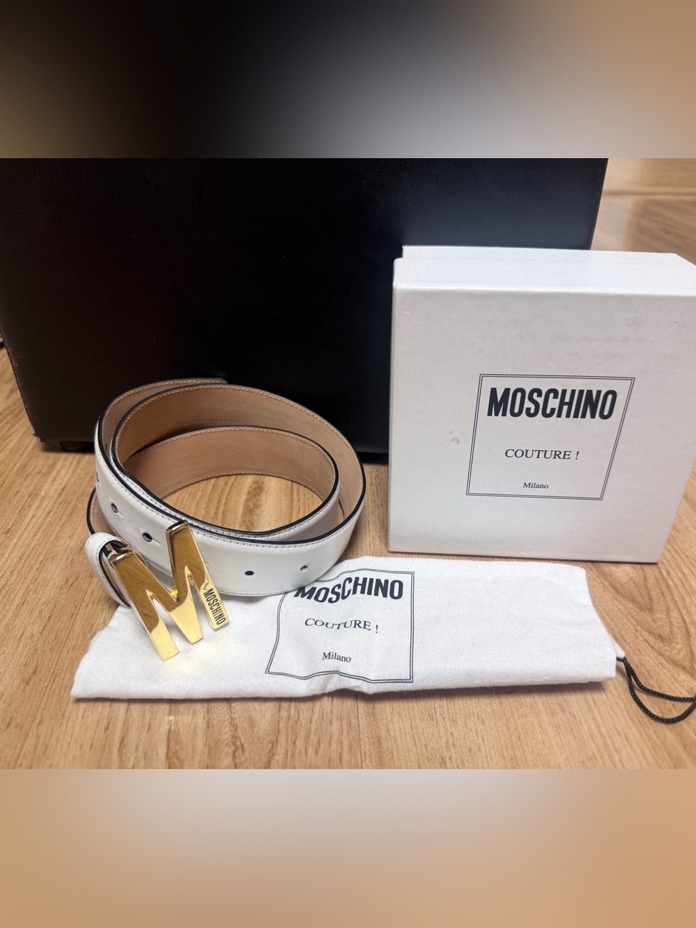 Moschino white belt with gold buckle M